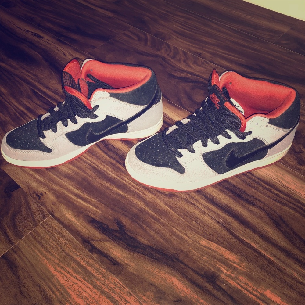 Nike Air Force 1 Sneakers
